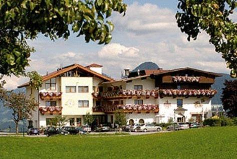 Und Rieder Gmbh Guest house Jenbach